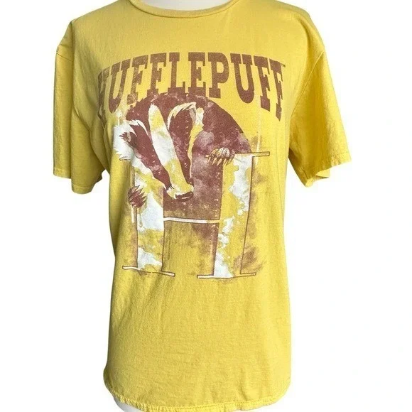 Harry Potter Hufflepuff Badger watercolor Graphic T-shirt Large FLAWED - Picture 2 of 9